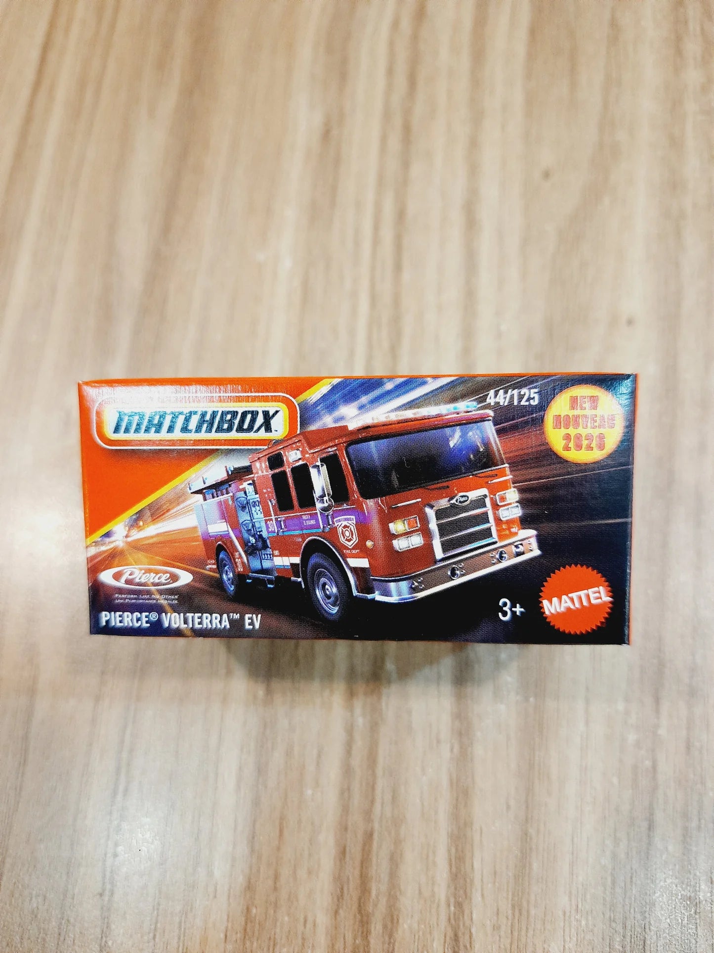 Matchbox Pierce Volterra™ EV Fire Truck | Die-Cast Emergency Vehicle | 1:64 Scale | Ages 3+