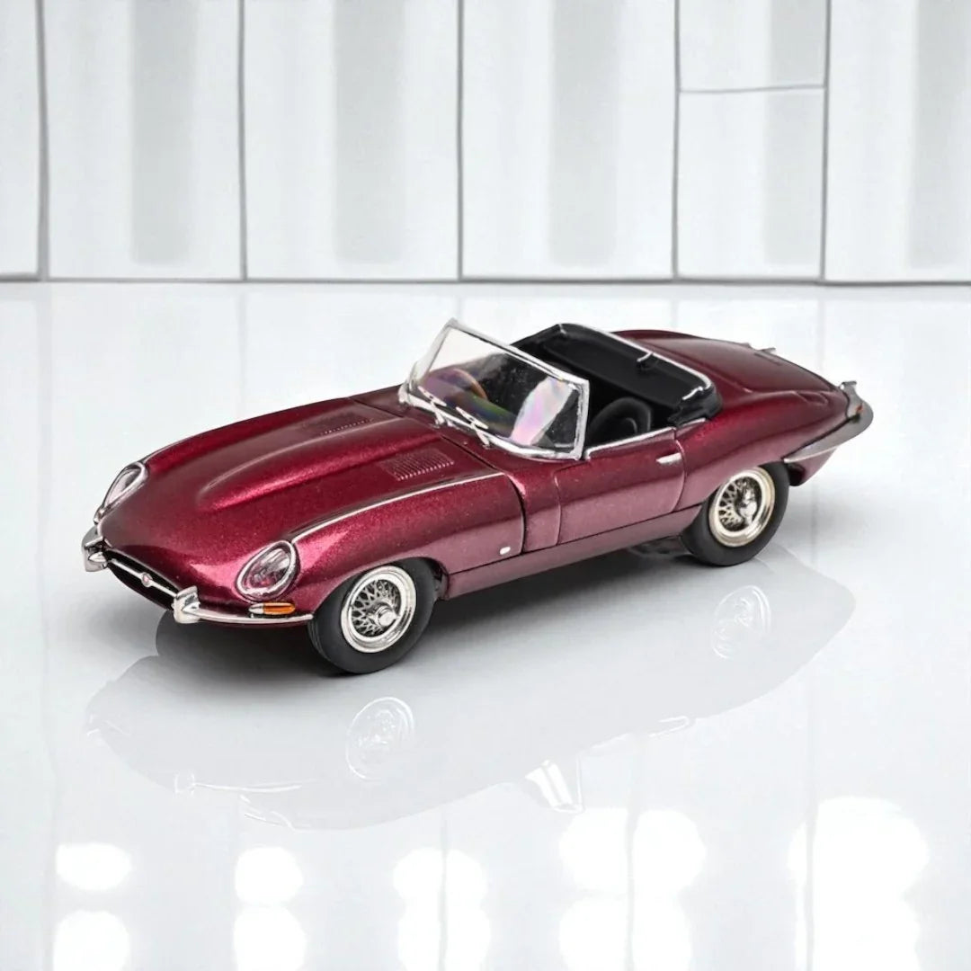 【新品】1/64 GFCC 1961 Jaguar E-Type Coupe 1/64 GFCC 1961 Jaguar E-Type (Green) Diecast Car Model