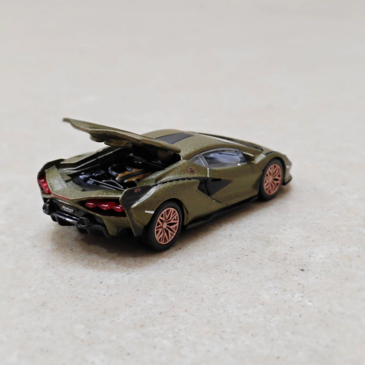 Bburago Lamborghini Sián FKP 37 1:64 Die-Cast Model Car – Sports Cars Edition