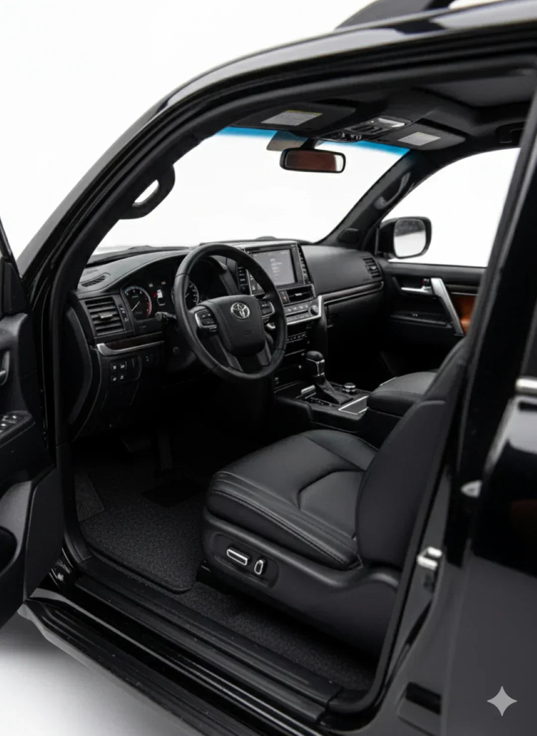 LJX Model 1:24 Toyota Land Cruiser Diecast Car – Pull Back Action, Openable Doors, Metal Body Collectible