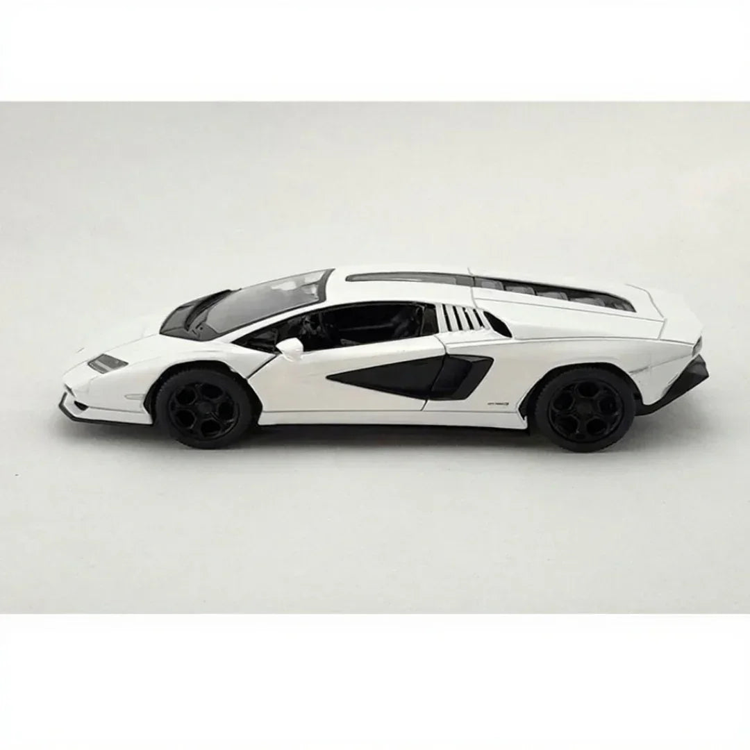 KiNSMART 1:38 Lamborghini Countach LPI 800-4 Diecast Model Car β Pullback, Openable Doors, Collectible Toy- White - Jaiman Toys