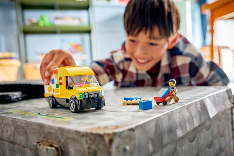LEGO City: 60500 The Van - Toy Building Set for Fans of Car Playsets Ages 6+ - 2 Minifigures