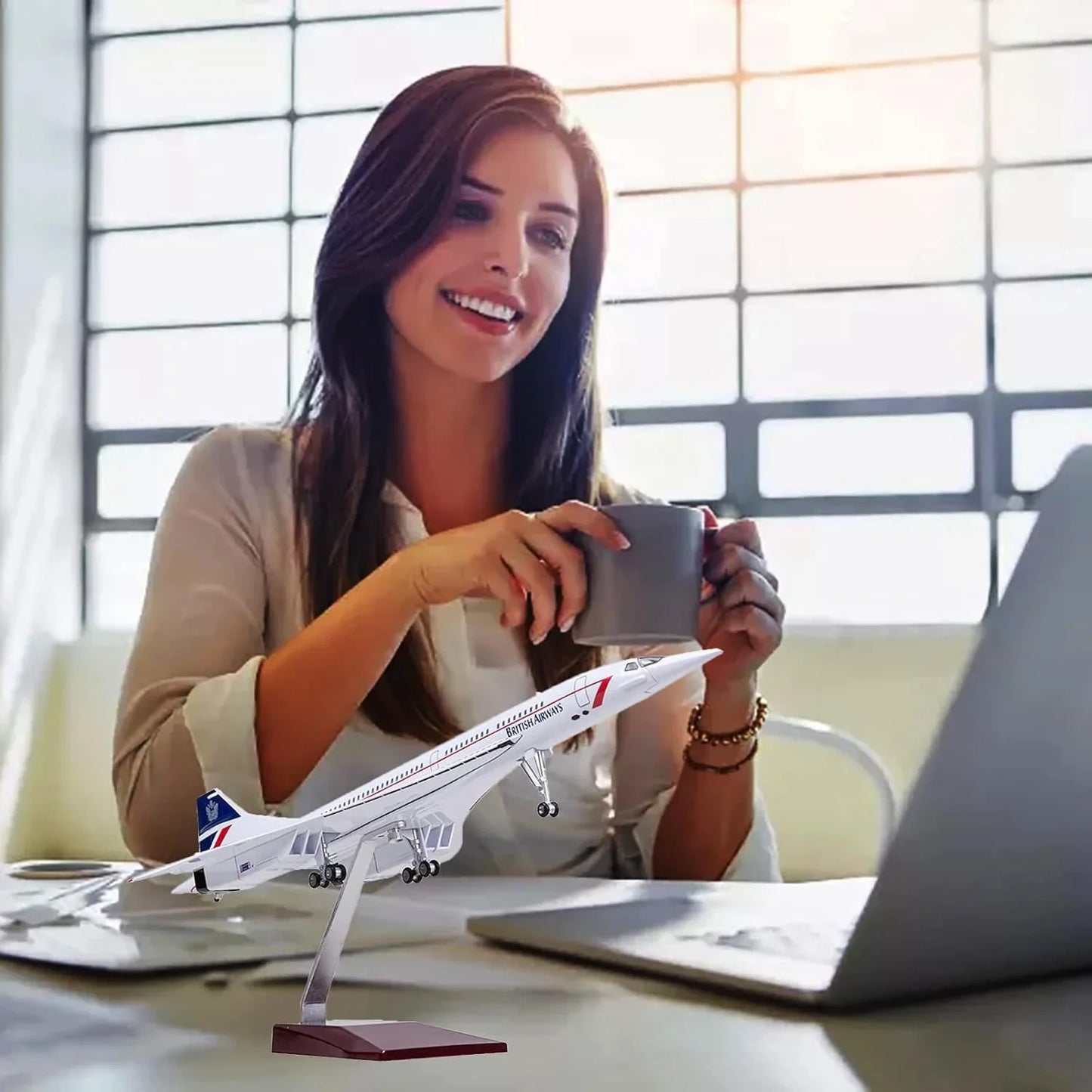 Diecast Concorde British Airways Aeroplane Model with Light – 6+ Years, Collectible Display Plane, White