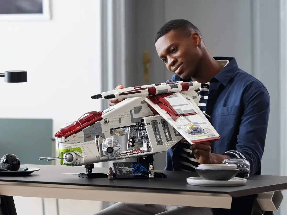 LEGO Star Wars 75309 UCS Republic Gunship