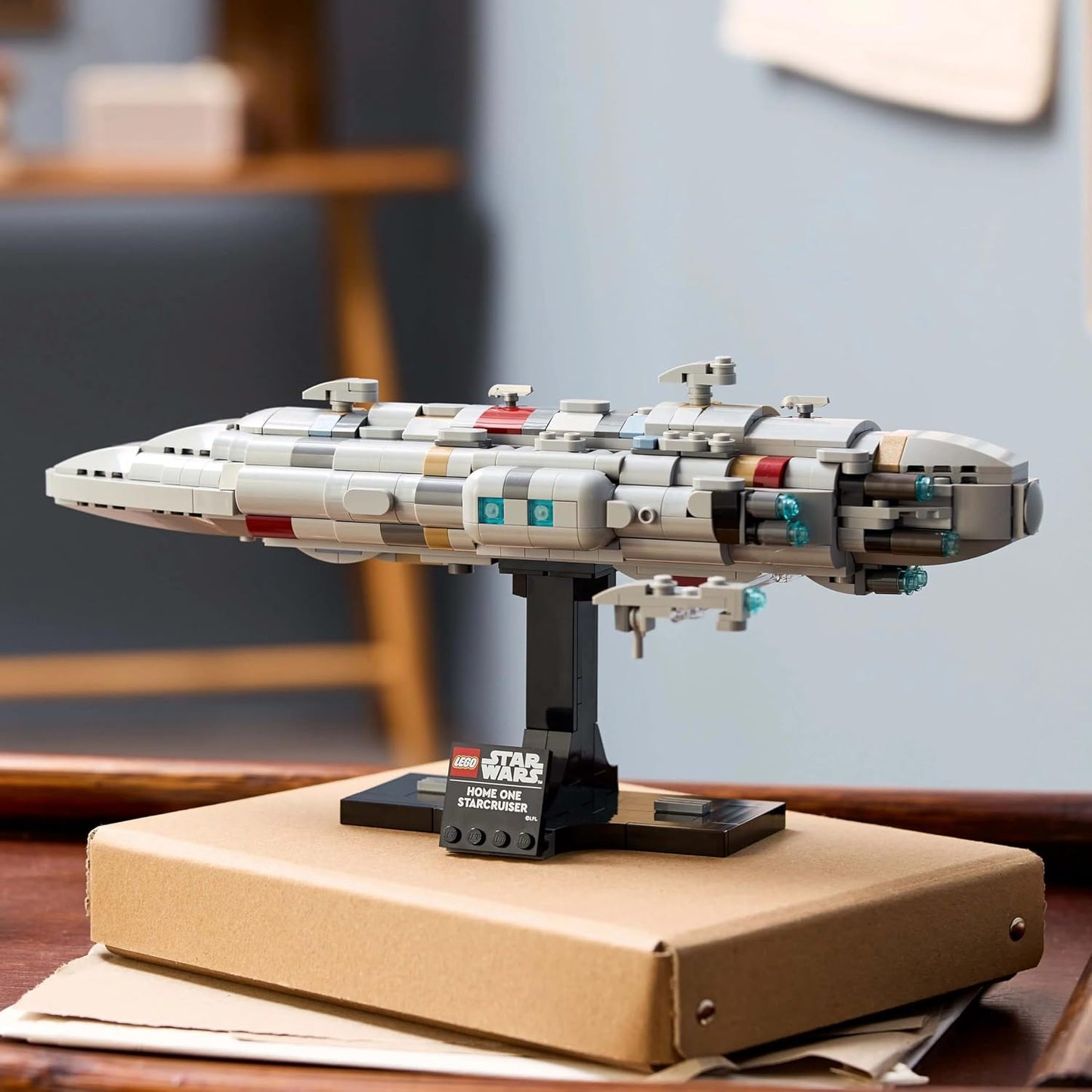 LEGO Star Wars 75405 Home One Starcruiser Building Set (559 Pieces)