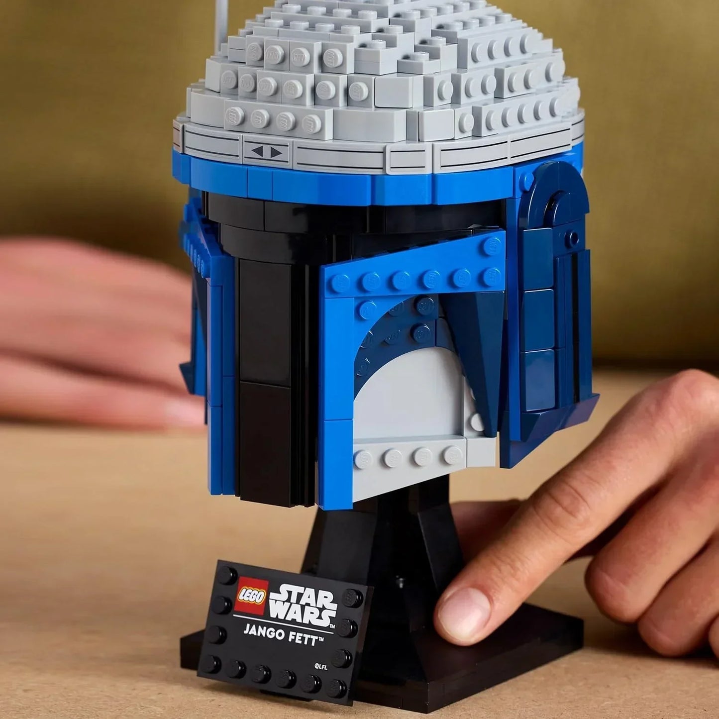LEGO 75408 Star Wars Jango Fett Helmet Building Set (616 Pieces)