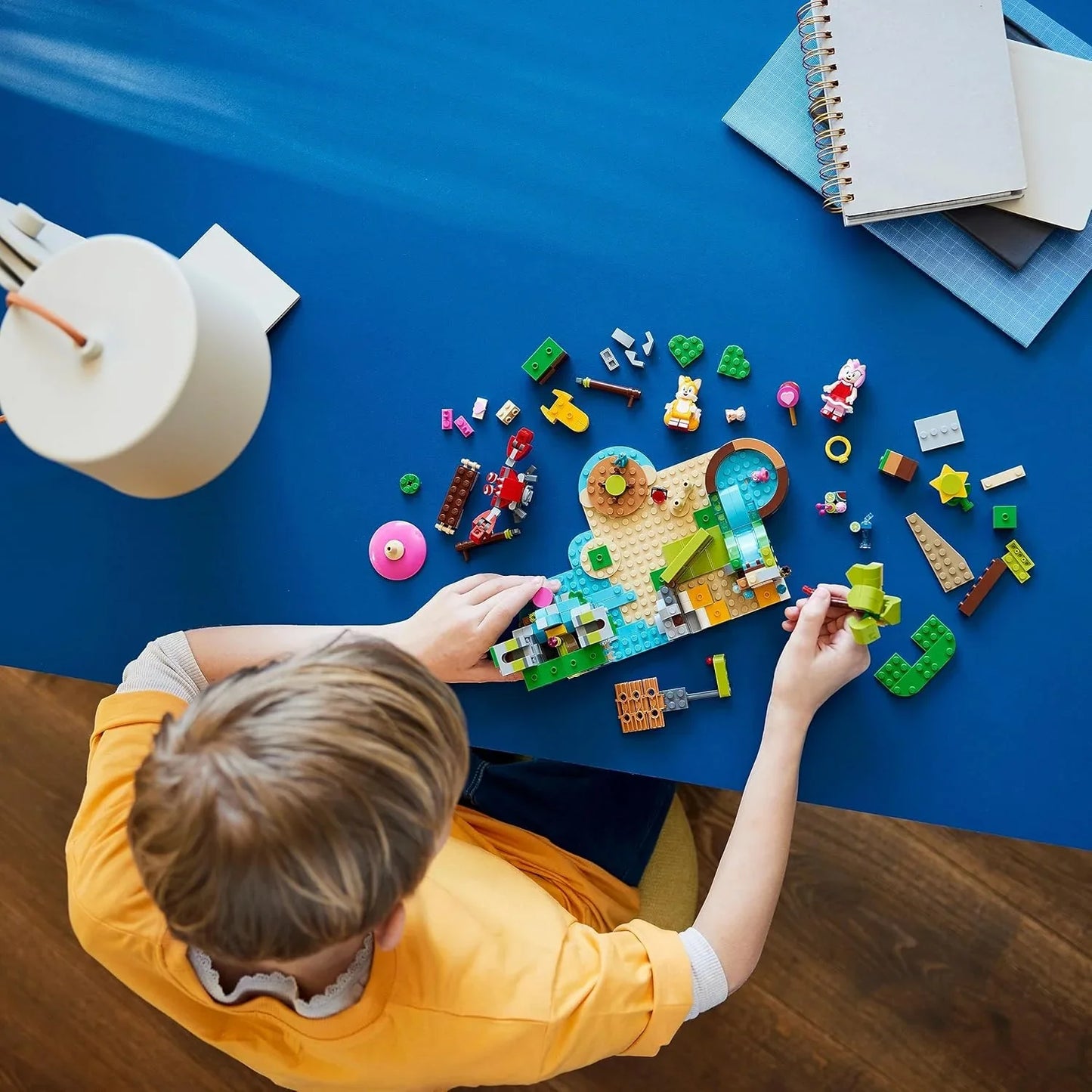 LEGO 76992 Amy’s Animal Rescue Island – Sonic the Hedgehog, 6 Characters, 388 Pieces, Ages 7+