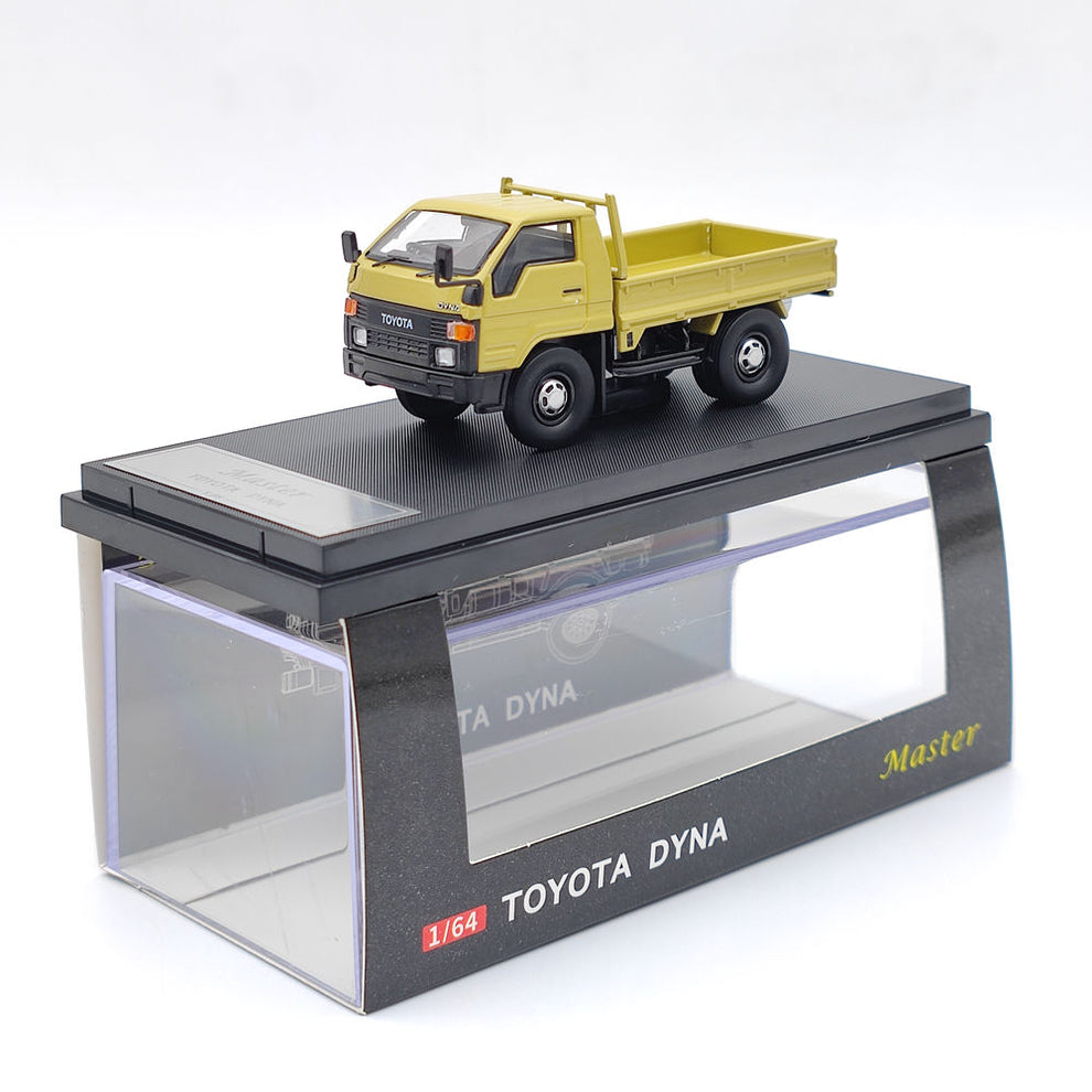 Toyota Dyna 1:64 Master Diecast Model Truck (RHD )