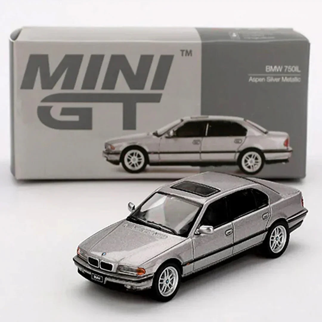 MINI GT 1:64 BMW 750iL Aspen Silver Metallic Diecast Model Car