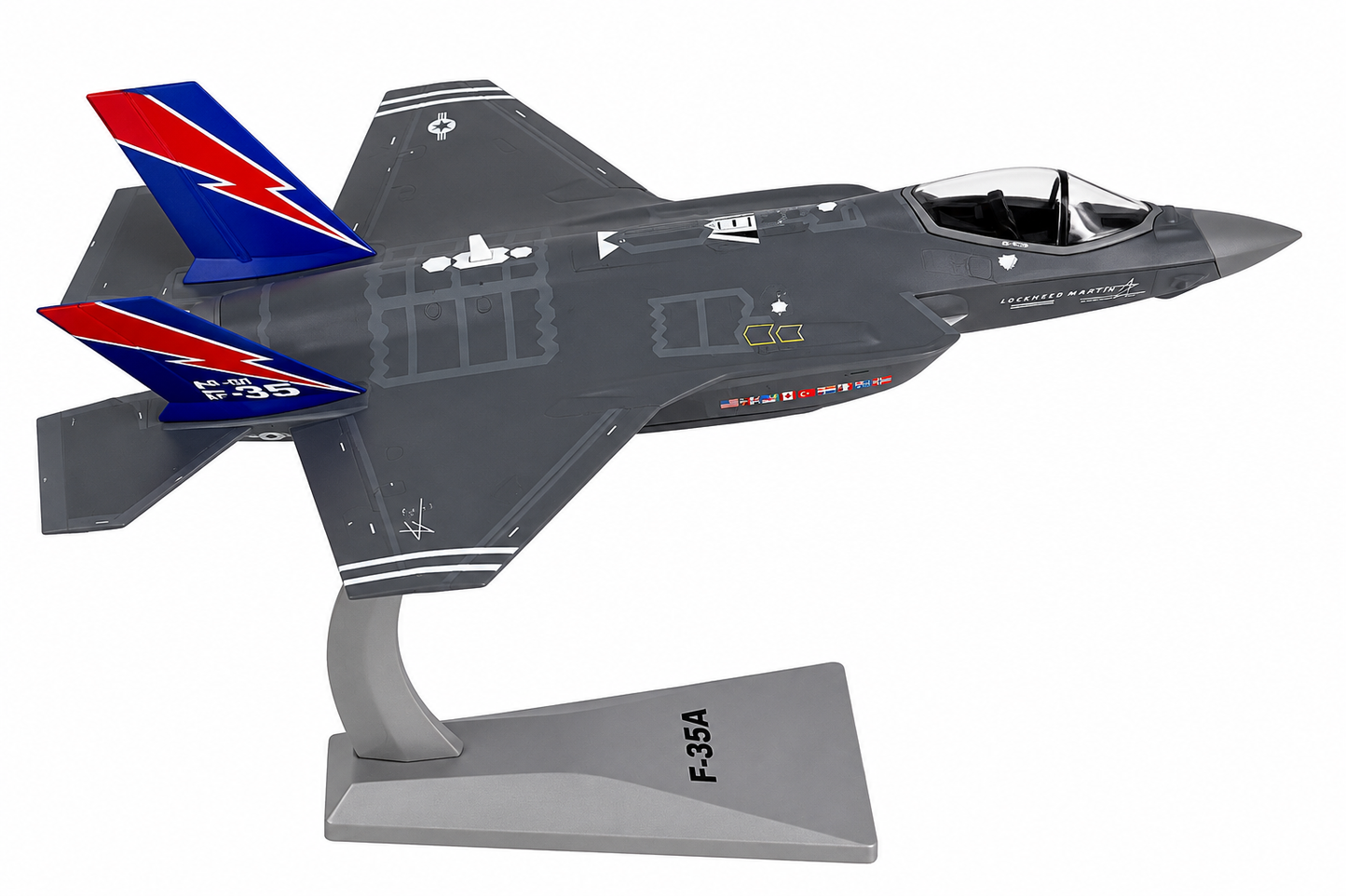 Premium 1:72 Scale Lockheed Martin F-35A Lightning II USAF Metal Diecast Body Aircraft Model with Display Stand | Modern Military Fighter Jet Collectible