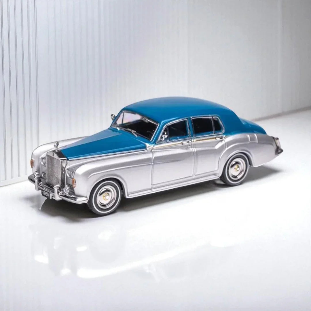 GFCC 1:64 Scale 1965 Rolls-Royce Silver Cloud III Silver Blue Diecast Car Model - Jaiman Toys