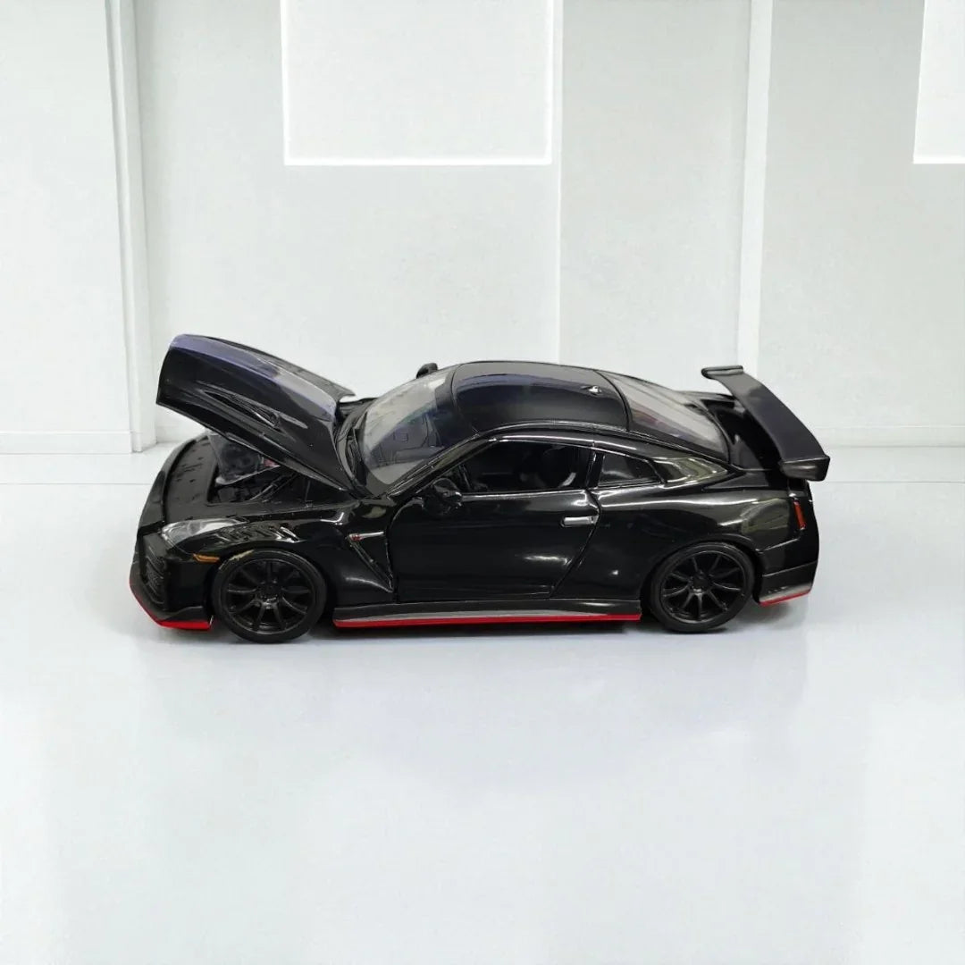 RMZ Hobby 1:32 Nissan GT-R Nismo R35 Die-Cast Model Car – Black with Openable Doors, Light & Sound (664981) - Jaiman Toys