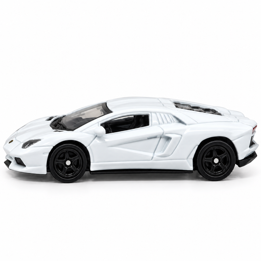 Welly 1:64 Lamborghini Aventador LP700-4 White Die-Cast Model Car
