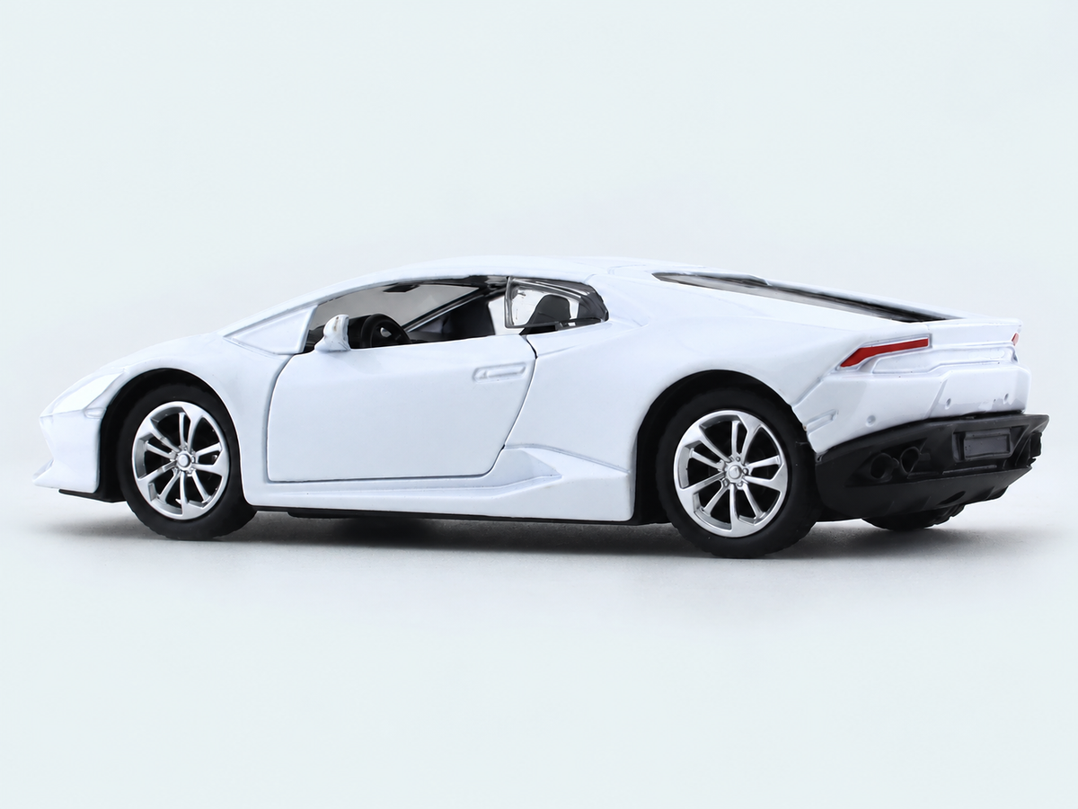 Road Burner 1:36 White Die-Cast Sports Car with Pull-Back Action & Opening Doors