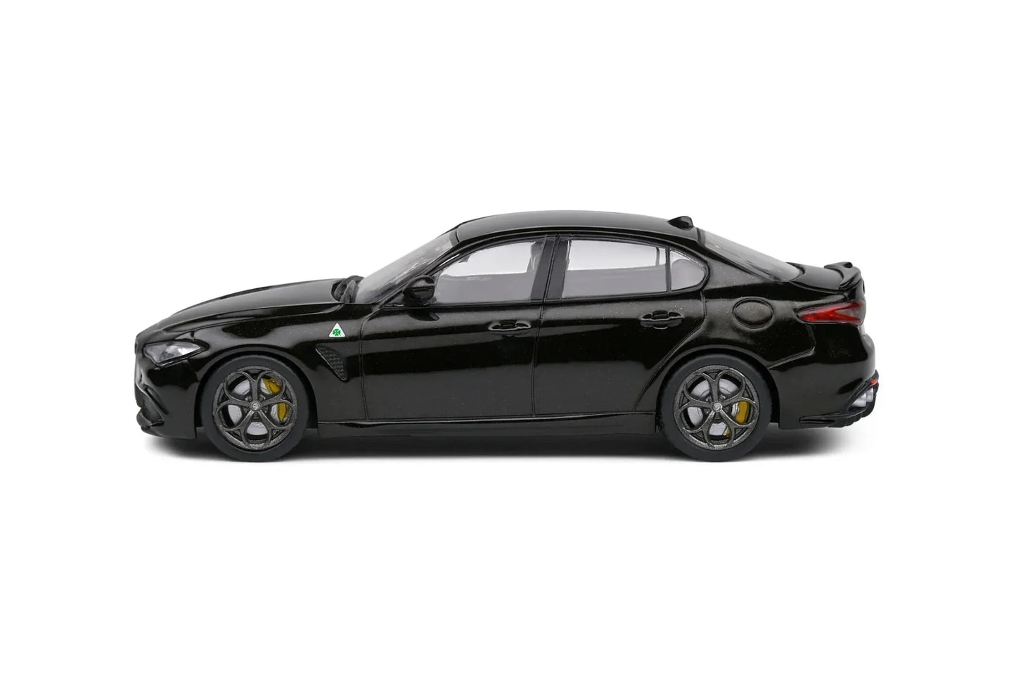 Solido : ALFA ROMEO GIULIA QUADRIFOGLIO BLACK (Scale 1:43) - Jaiman Toys