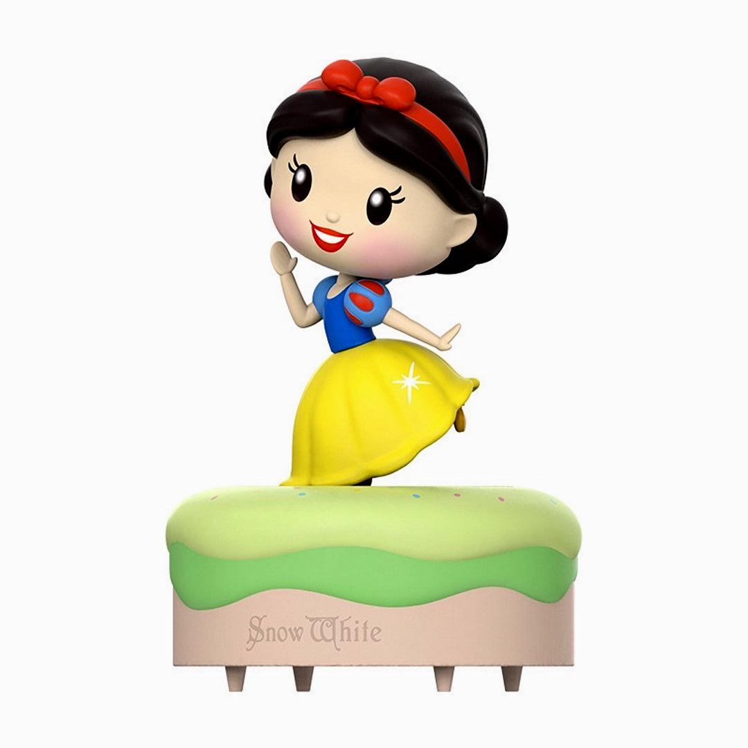 Disney Princess Character Display Snow White Dancing Collectible Figure | Kids Gift (Ages 4+)