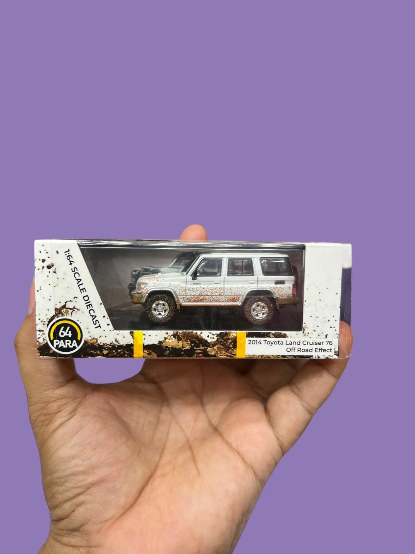 Para64 2014 Toyota Land Cruiser 76 Off Road Effect โ 1:64 Scale Diecast Model Car - Jaiman Toys