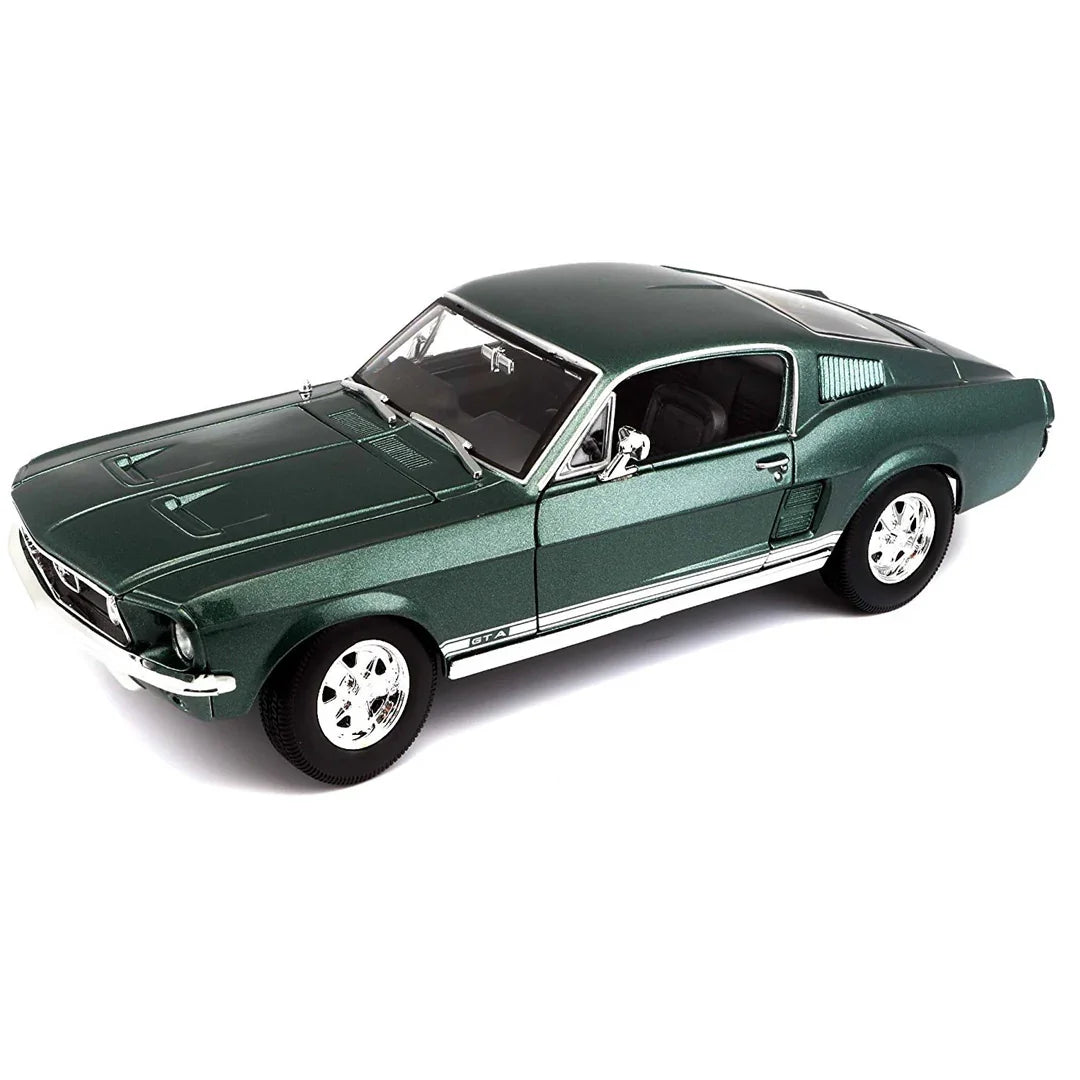 Maisto 1:18 Scale 1967 Ford Mustang GTA Fastback Diecast Model