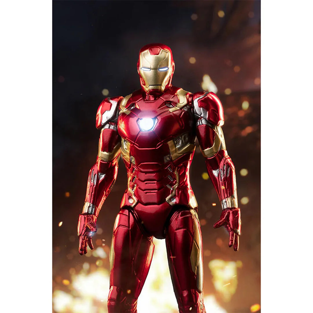 Marvel Iron Man Hall of Armor – Mark 50 (4-Inch Figure) Light-Up Display Chamber | Articulated Iron Man Action Figure with LED Armor Pod