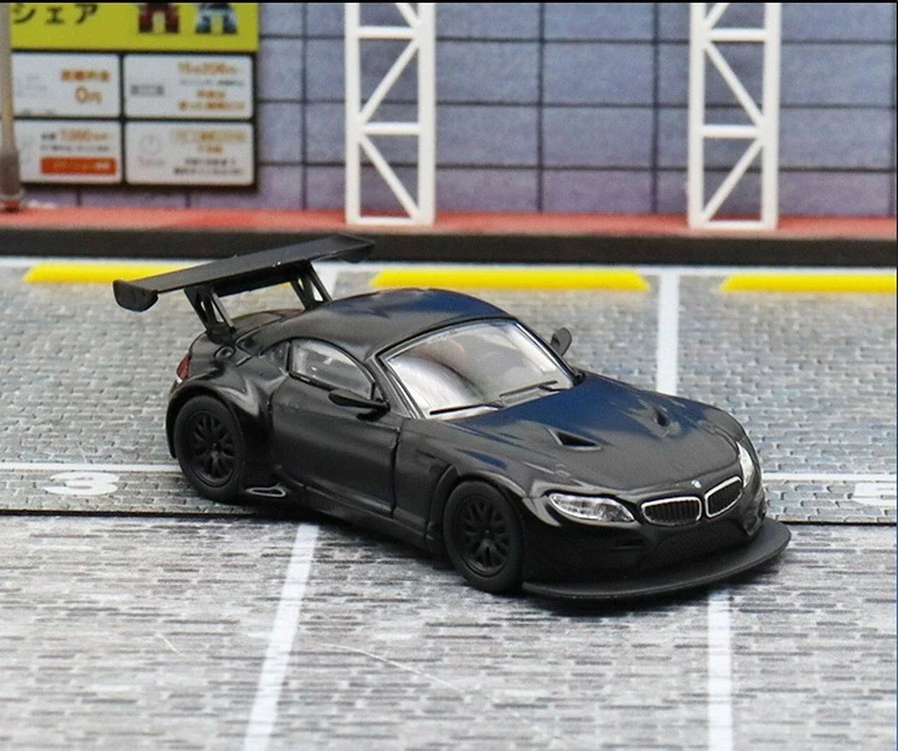 Maxwell 1/64 Scale BMW Z4 GT3 Black Diecast Car Model Car - Jaiman Toys