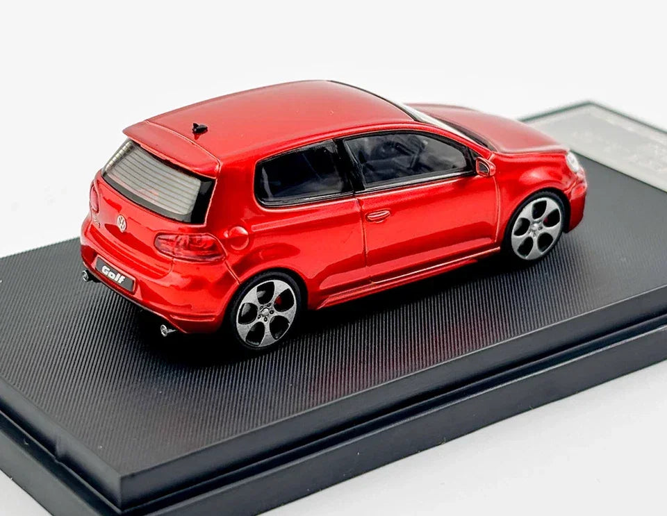 Maxwell 1:64 GOLF GTI MK6 Coupe Red Diecast Car Model