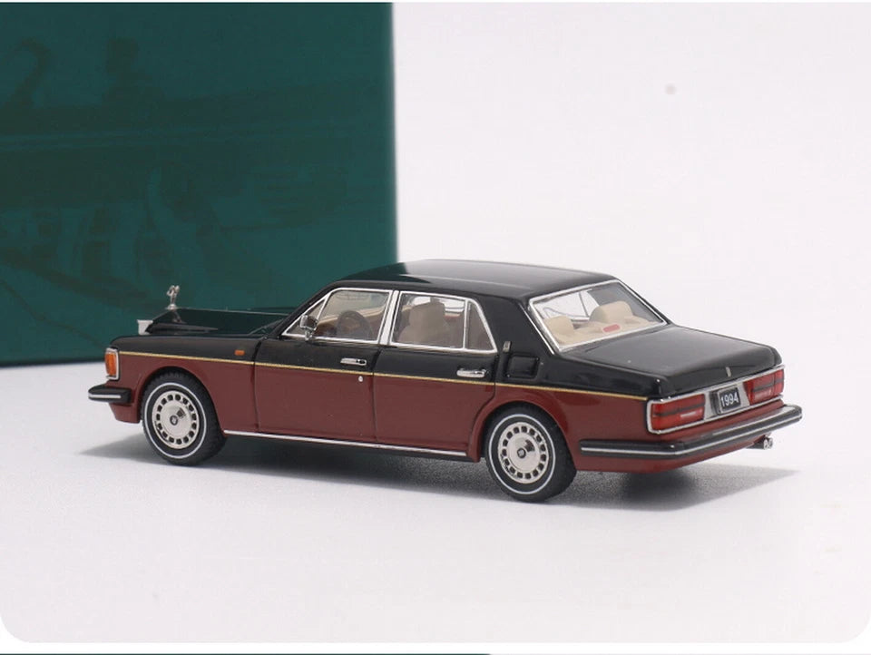 1994 Rolls-Royce Silver Spur III 1:64 Diecast Model Car | Black | Premium Acrylic Display Box