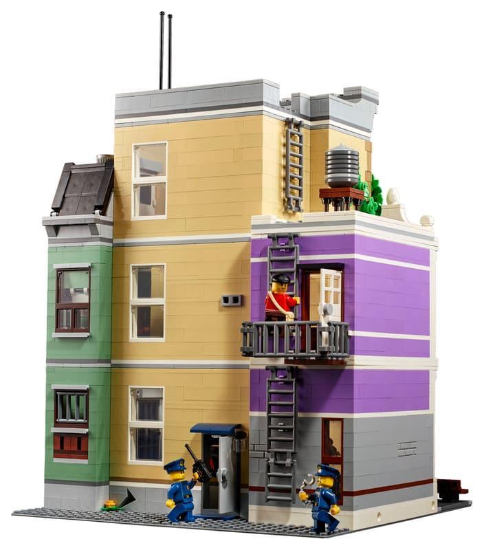LEGO Creator Expert 10278 Police Station Building Kit (2,923 Pieces)