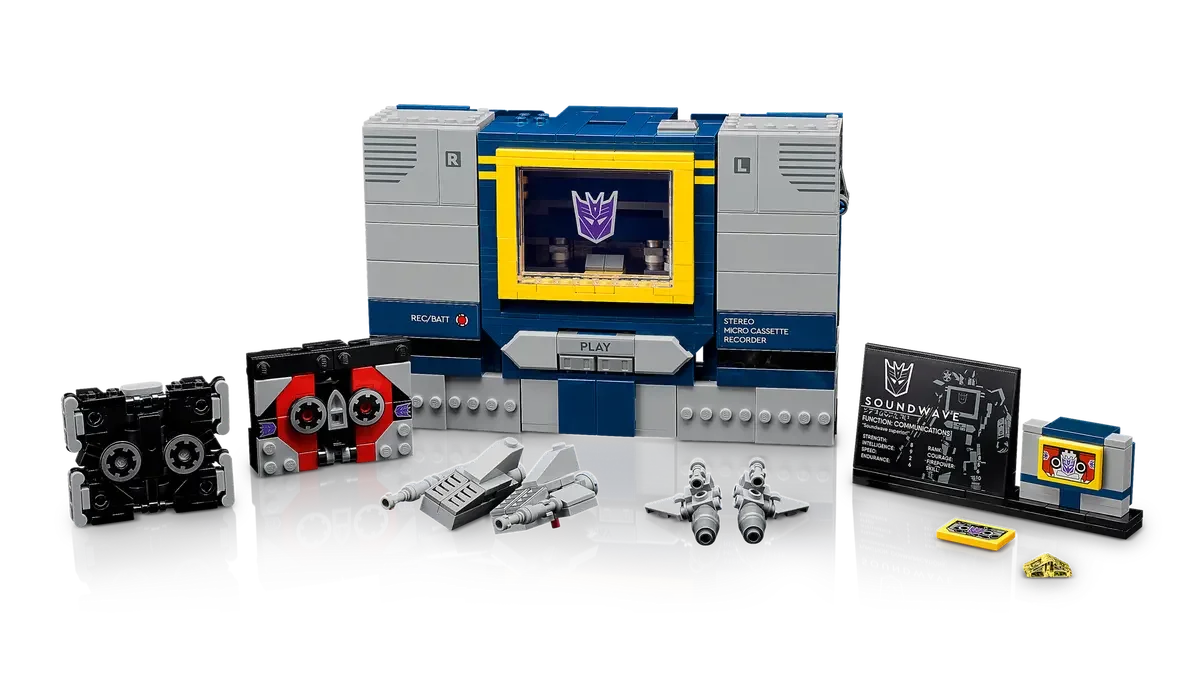 LEGO Icons 10358 Transformers: Soundwave Building Set – 1505 Pieces, Transforming Robot & Cassette Player Model