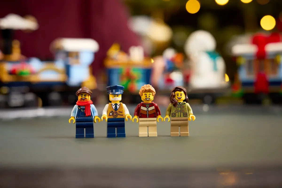 LEGO 10361 Holiday Express Train – Christmas Building Set (956 Pieces) | Festive Collectible Train Toy For Adults & Kids