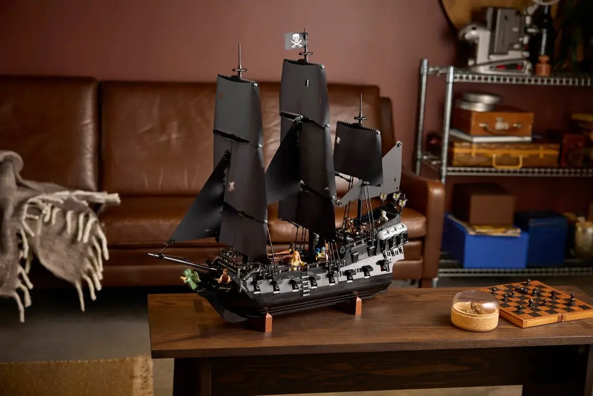 LEGO® 10365 Icons Captain Jack Sparrow’s Pirate Ship – Collectible Pirates of the Caribbean Ship Model ( 2862 Pieces)