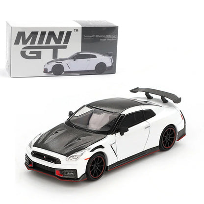 Mini GT 1:64 Nissan GT-R Nismo (R35) 2024 Brilliant White Pearl Diecast Model Car