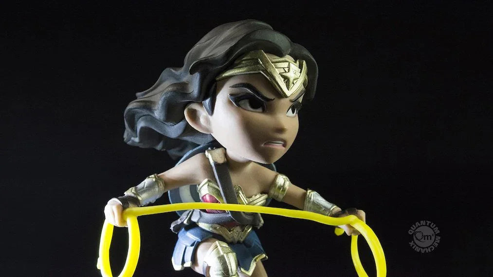 Justice League – Wonder Woman Q-Fig Diorama by Quantum Mechanix (QMx) - Jaiman Toys