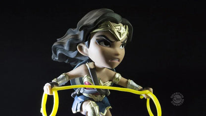 Justice League – Wonder Woman Q-Fig Diorama by Quantum Mechanix (QMx) - Jaiman Toys