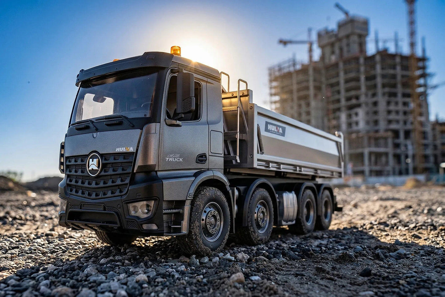 Huina Toys 1536 Pro 1:14 Scale Professional R/C Alloy Dump Truck | 13-Function 2.4GHz Remote Control Heavy Duty Construction Vehicle with Metal Dump Bed & LED Lights