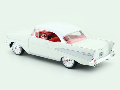 Maisto 1:18 1957 Chevrolet Bel Air Coupe Die-Cast Model White – Special Collection