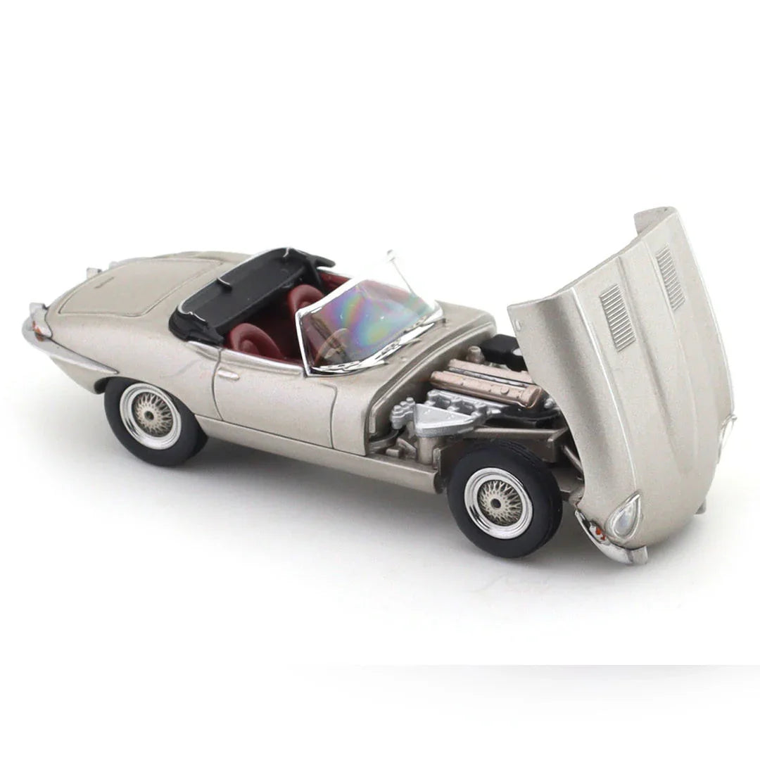 GFCC 1:64 Jaguar E-Type 1961 Roadster  Silver Diecast Car Model
