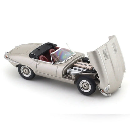 GFCC 1:64 Jaguar E-Type 1961 Roadster  Silver Diecast Car Model