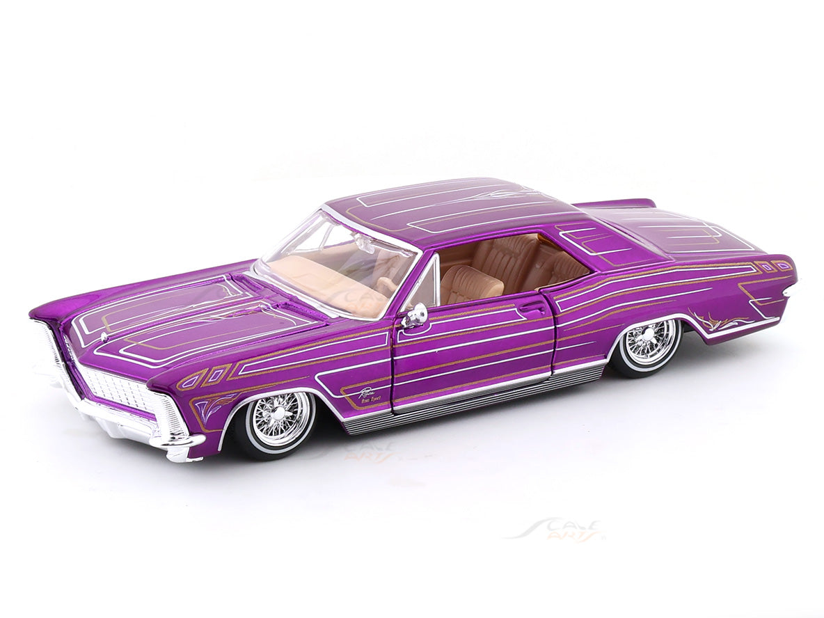 Maisto 1:24 1965 Buick Riviera Lowrider Die-Cast Car – Collector’s Edition Model