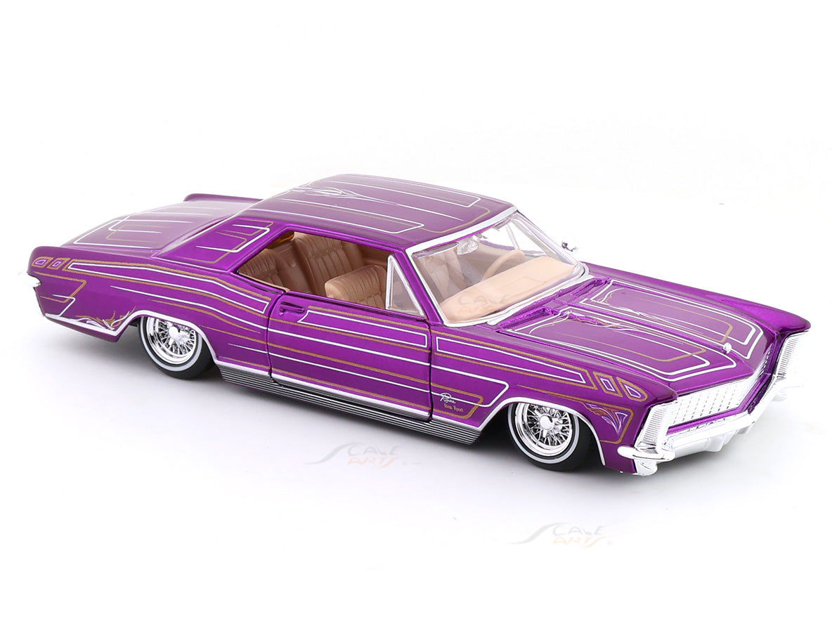 Maisto 1:24 1965 Buick Riviera Lowrider Die-Cast Car – Collector’s Edition Model