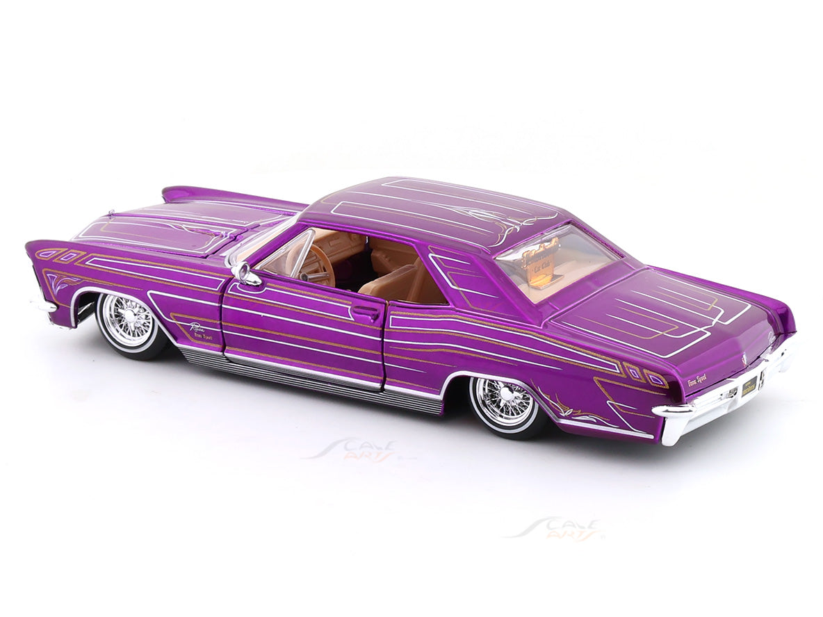 Maisto 1:24 1965 Buick Riviera Lowrider Die-Cast Car – Collector’s Edition Model