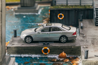 Tarmac Works GLOBAL64 1:64 Mercedes-Benz S-Class Brilliant Silver Metallic Diecast Model Car (T64G-072-SL)