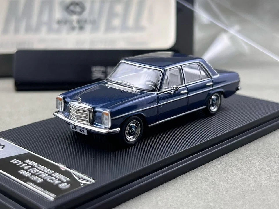 Maxwell Model 1:64 Mercedes-Benz W114 Strich 8 Blue Die-Cast Model Car | Classic Luxury Sedan Collectible with Display Base