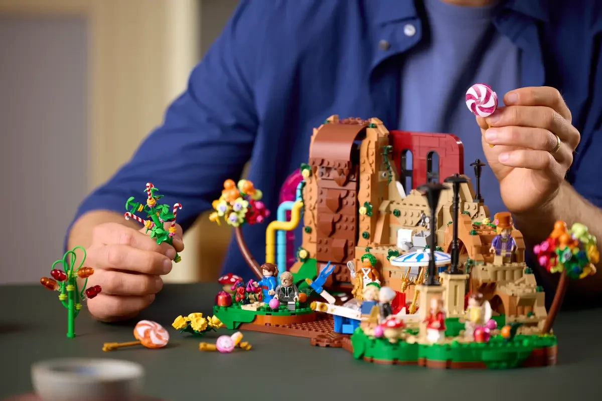 LEGO® Ideas 21360 Willy Wonka & the Chocolate Factory Collectors’ Building Kit (2025 Pieces)