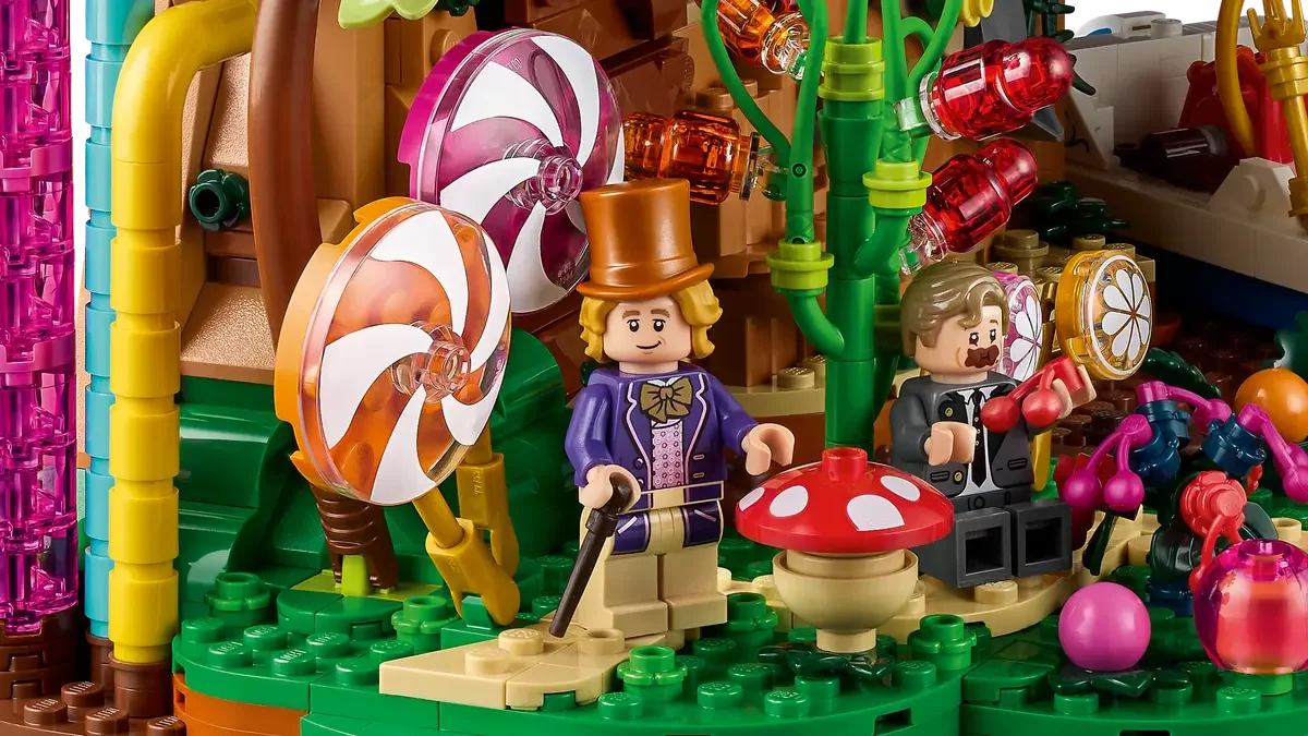 LEGO® Ideas 21360 Willy Wonka & the Chocolate Factory Collectors’ Building Kit (2025 Pieces)
