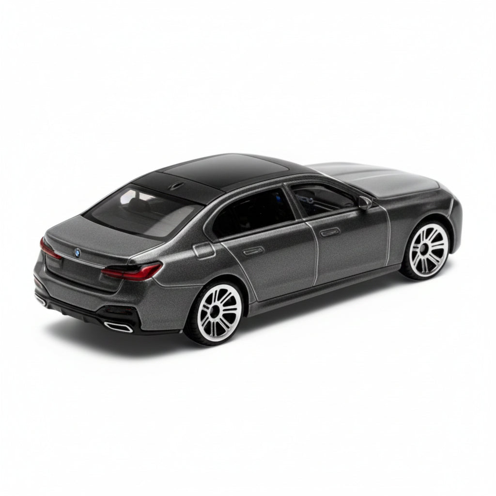 CCA 1:72  BMW i7 | Magnetic Series Grey Diecast Scale Model Car