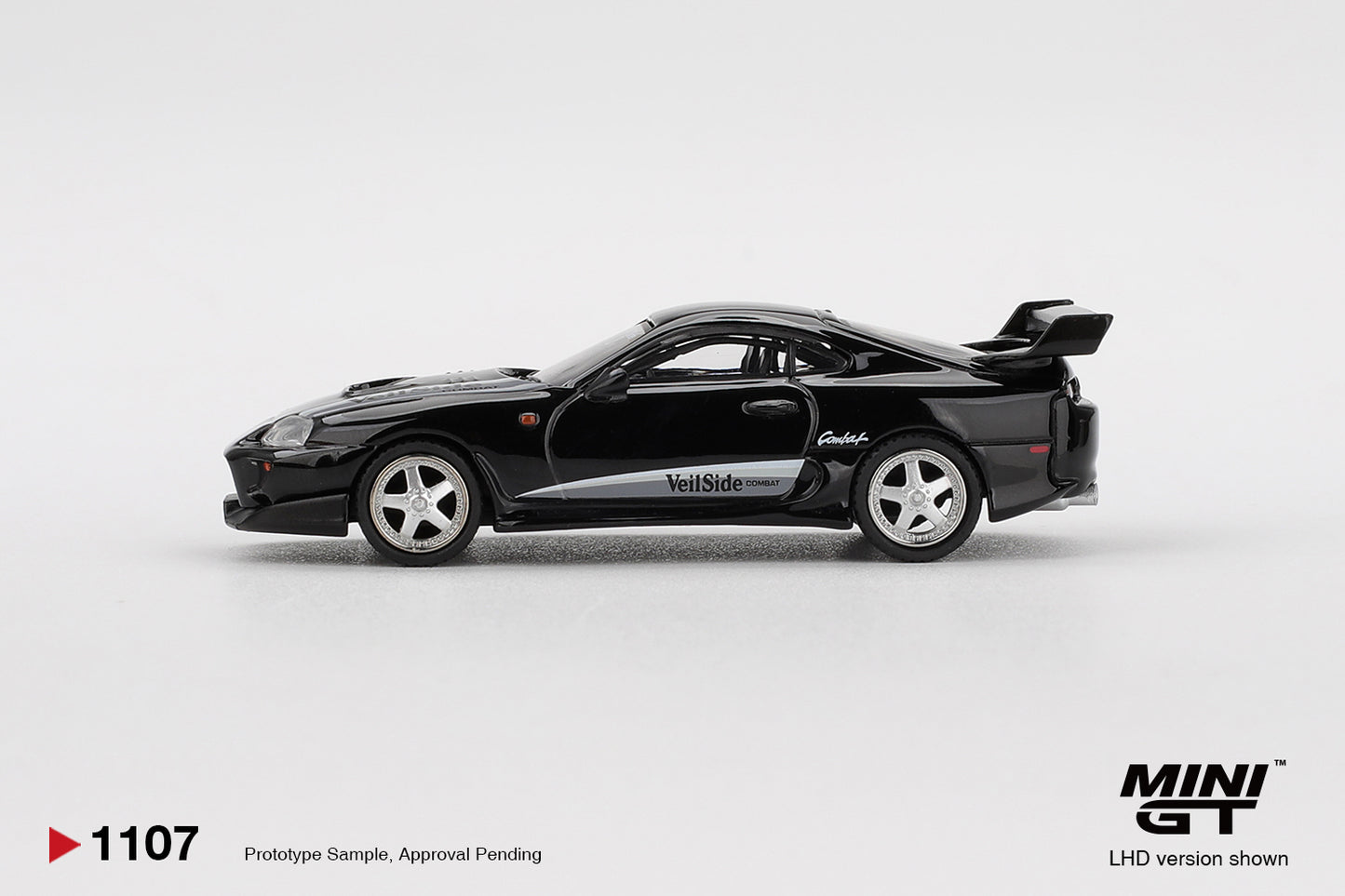 MINI GT Collector Set | Toyota Supra VeilSide Combat V-II Black + KAIDO HOUSE x MINI GT Nissan Skyline GT-R (R34) Kaido Works GReddy V2 Chase Edition | Premium 1:64 Diecast Model Cars