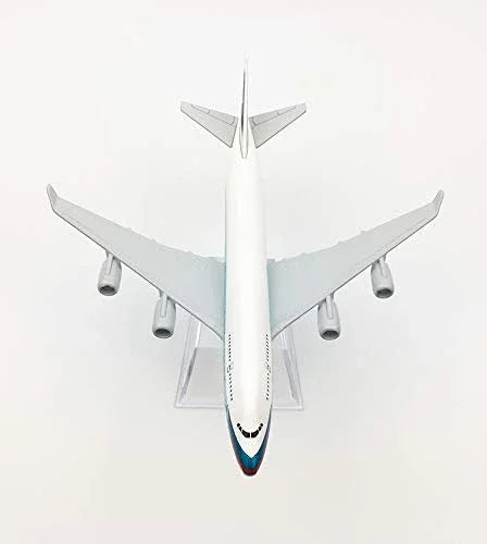 Collectible 1:400 Scale Aircraft Model Aeroplane – Catghay Pacific B747 (16 cm) - Jaiman Toys