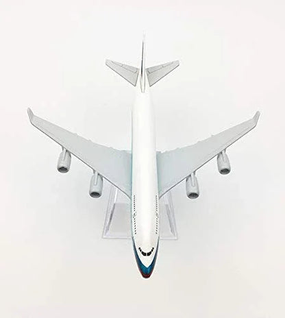 Collectible 1:400 Scale Aircraft Model Aeroplane – Catghay Pacific B747 (16 cm) - Jaiman Toys
