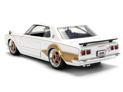 Jada Toys JDM Tuners 1971 Nissan Skyline 2000GT-R 1:24 Scale Diecast Model Car – White & Gold Japanese Classic Sports Car Collectible