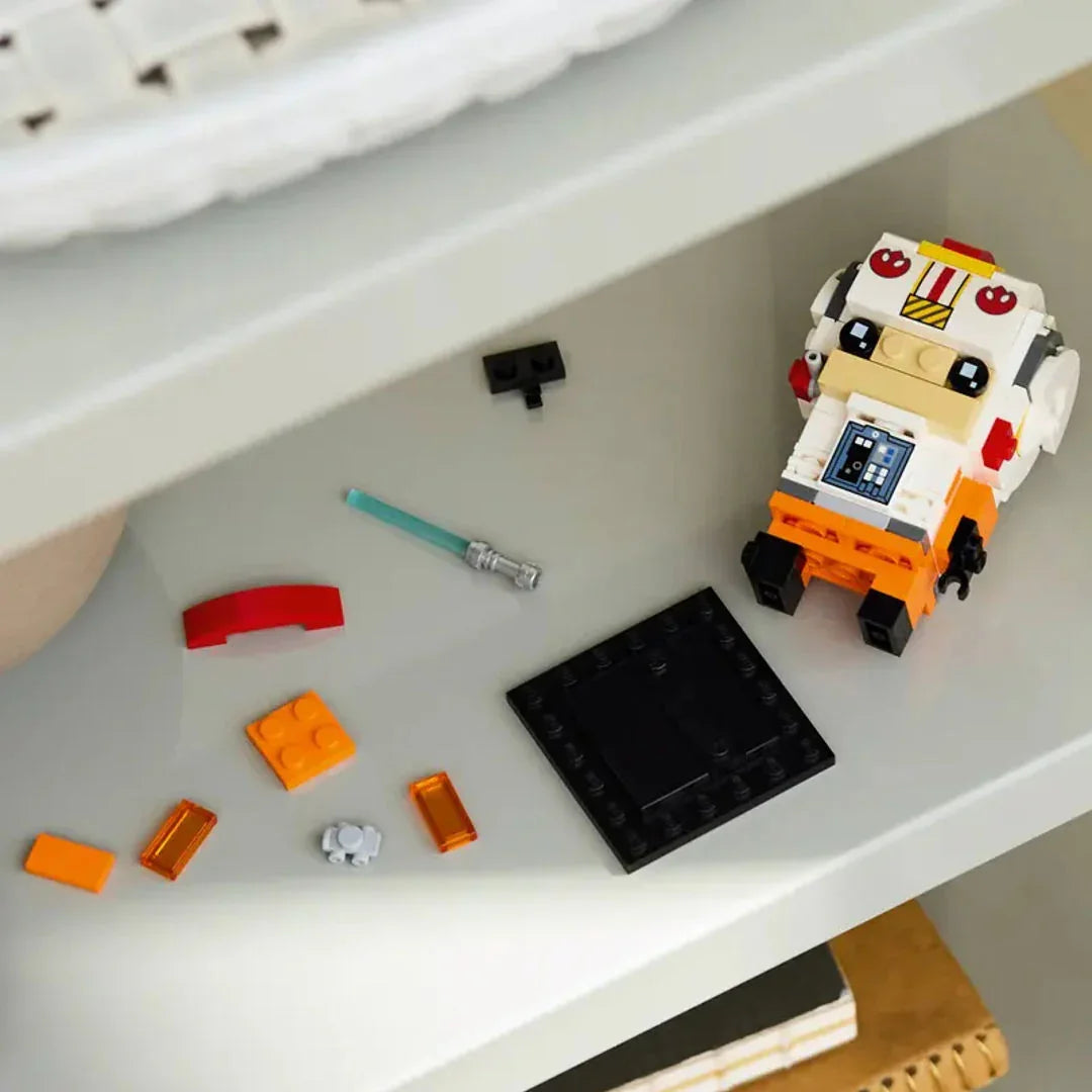 LEGO® 40795 BrickHeadz™ Star Wars™ Luke Skywalker (Rebel Pilot) – Collectible Building Figure (138 Pieces)